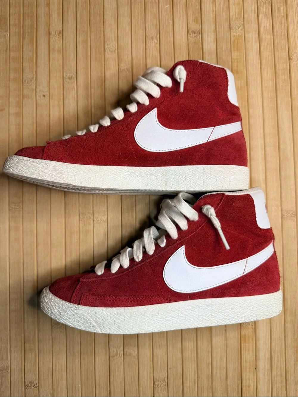 Nike Blazer Mid '77 GS Gym Red Suede White Sneakers - Size 4Y (fits women’s 5.5)